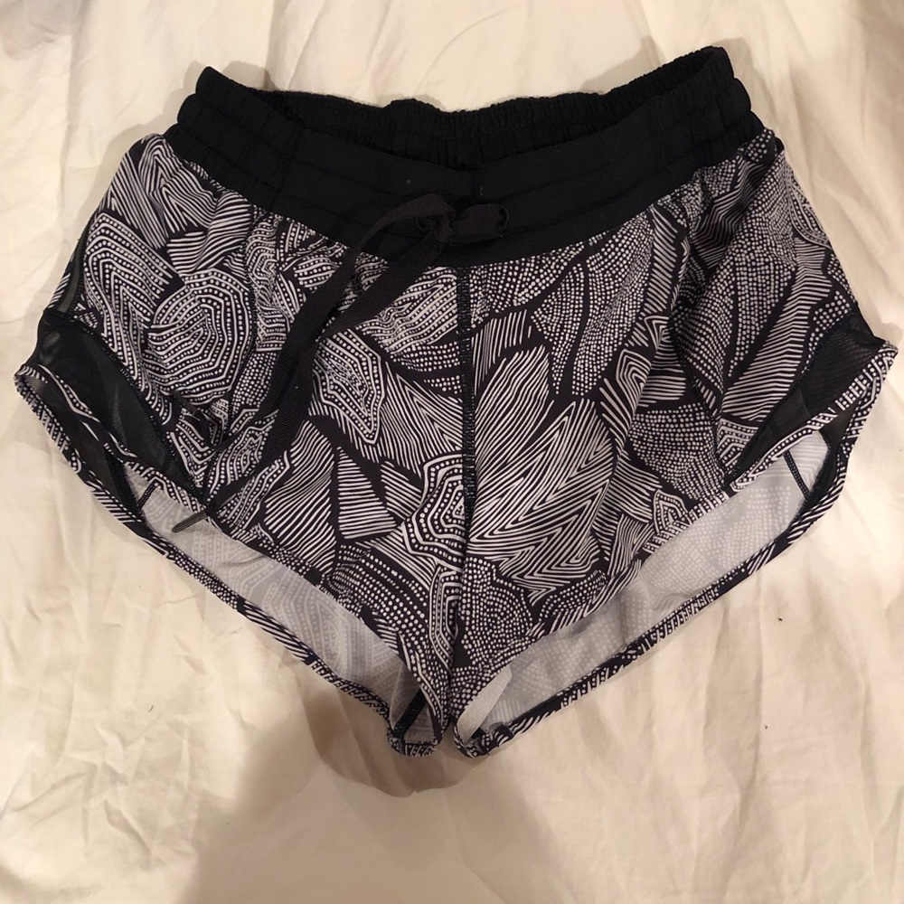 Lululemon hotty hot shorts